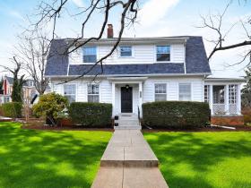 1311 Floral St NW