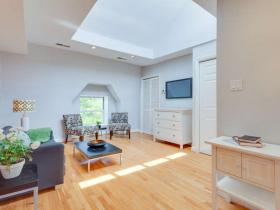 1356 Kenyon St NW #4