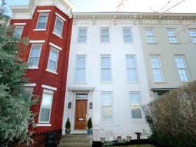 1525 8TH St NW