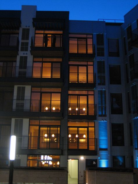 Cocktails and Courtyards: Last Night's Opening at Allegro Apartments: Figure 2