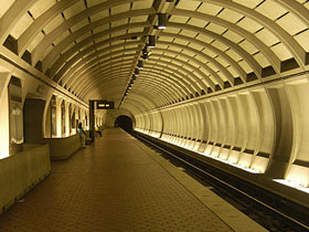 WaPo: New Map Rates Cell Phone Service at Metro Stations: Figure 1