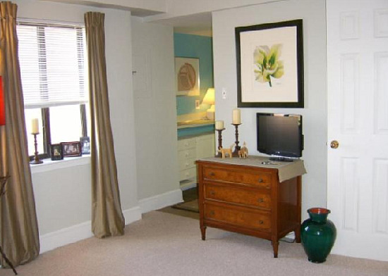 Tuesday's Deal of the Week: $200K Studio in Dupont Circle: Figure 3