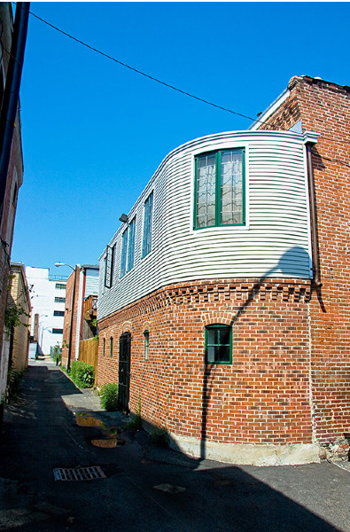 Unique Spaces: Eco-Friendly Alley House Off H Street: Figure 2