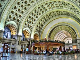 Union Station Adds Discount Bus Service to NYC: Figure 1