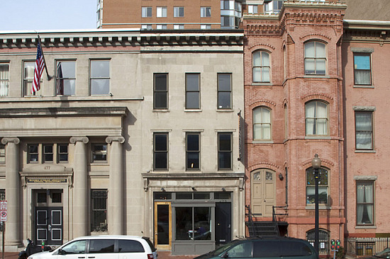 Robert Gurney-Designed Chinatown Loft Asking $600 a Night: Figure 1