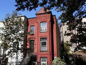 Deal of the Week: Shaw Row House for $409K: Figure 1