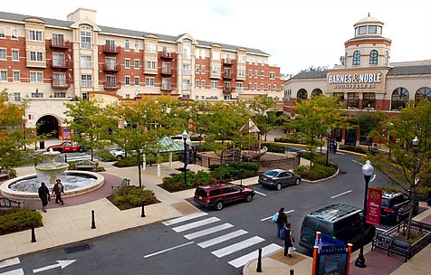 Clarendon: Happily Straddling the Line Between City and Suburb