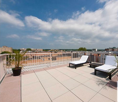 What $285K Buys You: Roof Access in Columbia Heights: Figure 1