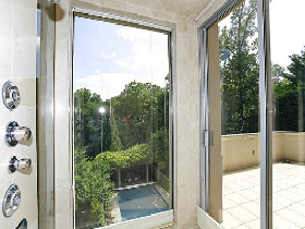 Weekend Parting Shot: Best Shower View in DC