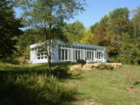 Unique Spaces: Modern Tranquility in Sperryville