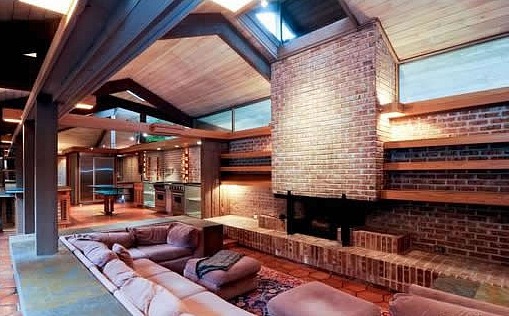 The Price of a Frank Lloyd Wright-Inspired Abode Revealed: Figure 1