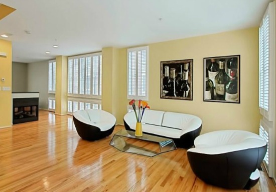 NoVa Best New Listings: Renovated '20s Foursquare, Colorful Contemporary, Reading Nook: Figure 2