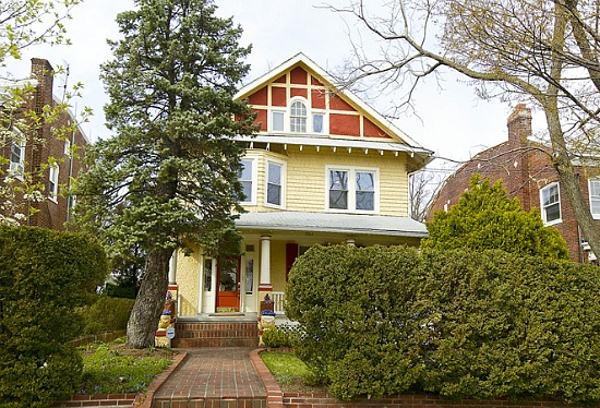 Deal of the Week: Six-Bedroom 16th Street Heights Bargain: Figure 1