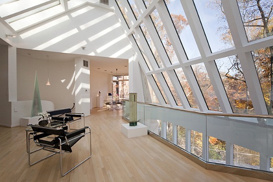 This Week's Find: The Glass House in Forest Hills: Figure 2
