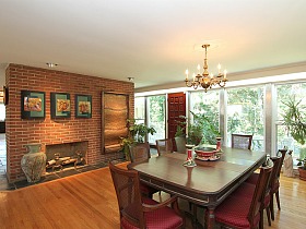 Best New Listings: The Chinatown Gate, Columbia Heights, and Colonial Village