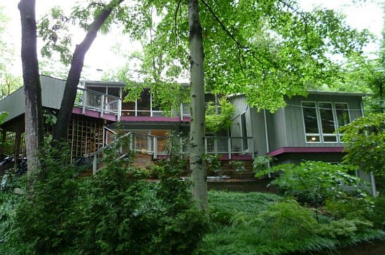 Price Cutter: Forest Hills Treehouse, Palisades Townhouse, Dupont Circle One-Bedroom: Figure 1