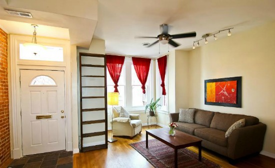 Best New Listings: A Capitol Hill Favorite, A Lot of Exposed Brick and A Fancy Tub: Figure 2
