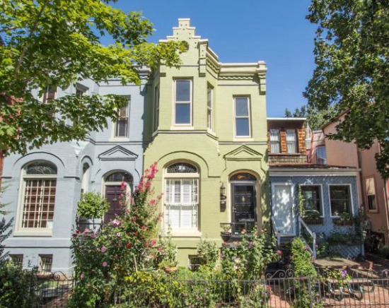 Best New Listings: Moving Walls, Classic Bungalow, and Stained Glass: Figure 3