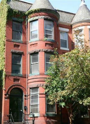 Deal of the Week: Multi-Story Victorian That Needs Updating: Figure 1