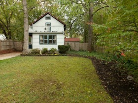Deal of the Week: A Small House With Extra Hideouts