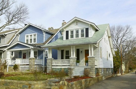 $930: Monthly Cost to Live In the Typical American Home