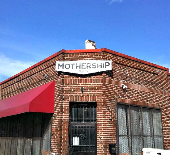 Neighborhood Eats: The Gryphon, The Mothership and March Madness: Figure 2