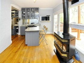 Under Contract: The $700s Edition (Plus DC's Smallest House)