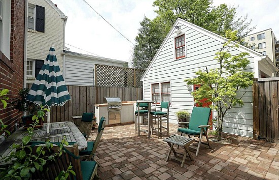 Multiple Bids: Chevy Chase Colonial With a Sauna: Figure 4