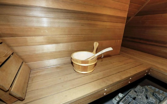 Multiple Bids: Chevy Chase Colonial With a Sauna: Figure 3
