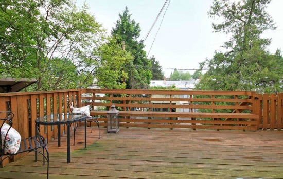 Multiple Bids: The Rowhouse With Sun Rooms and Porches: Figure 5