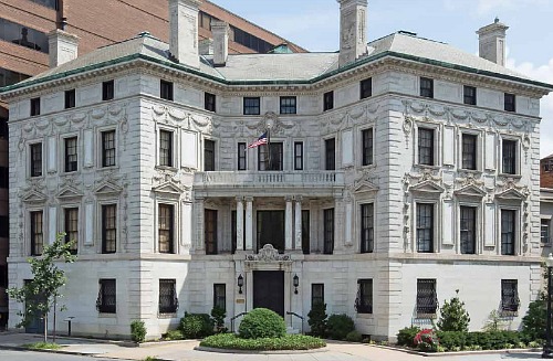 Who Will Buy DC's $26 Million Mansion?: Figure 1
