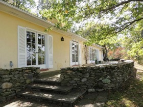 Kennedy Weekend Home Designed by Jackie On the Market