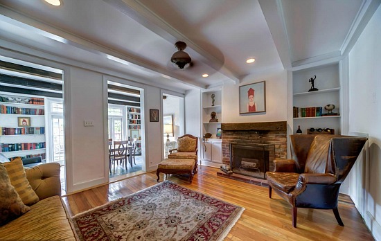 Best New Listings: A Bungalow, Conveying TVs and a Capitol Hill Koi Pond: Figure 3