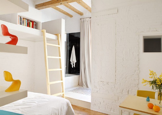 A Micro-Unit For Two in Barcelona: Figure 2