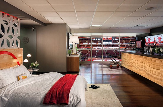 Chicago Bulls Offer Airbnb Stay in Owner's Suite: Figure 1