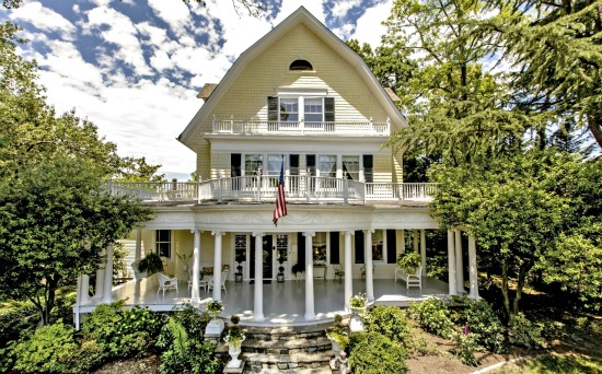 Best New Listings: A Wedding Cake House in Cleveland Park: Figure 1