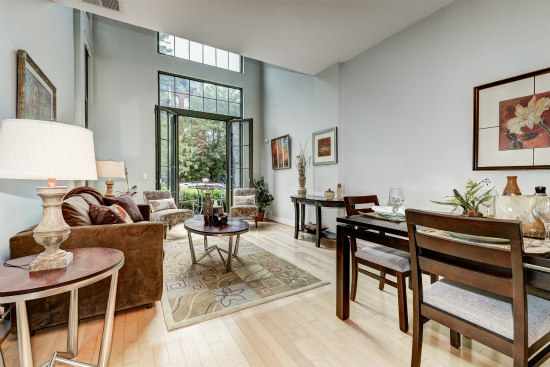 Under Contract: Under a Week Near the Convention Center, Over a Month in Georgetown: Figure 1