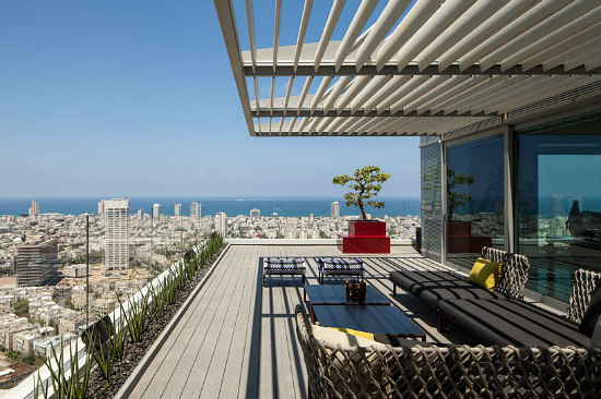 Friday Eye Candy: A Tel Aviv Penthouse Designed For a Collection: Figure 4