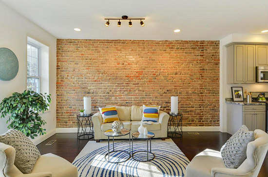 Best New Listings: A Suburban Feel, Exposed Brick and a Hidden Place: Figure 2