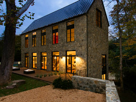 An Architect's Palisades Home Takes Inspiration From C&O Canal Lockhouses