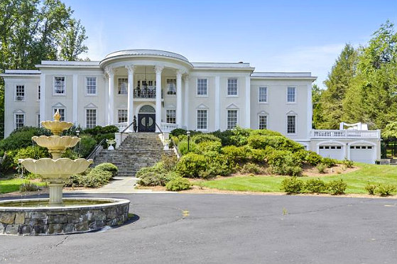 White House Replica in McLean to Hit the Auction Block: Figure 1