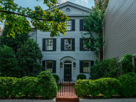 The Five DC Neighborhoods Where Cash is King