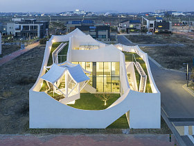The Flying House