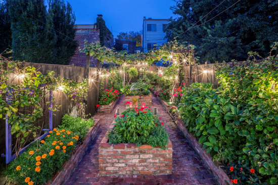 Best New Listings: A Beautiful Garden in Shaw; A New House in an Old Town: Figure 1