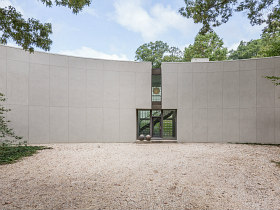 This Week's Find: A Curved Estate in Cabin John