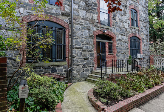 This Week's Find: A Former Capitol Hill Rectory Searches For a New Life: Figure 1