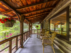 Best New Listings: A Loft, A Log Cabin and an Architect's Rowhouse