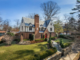 The DC Neighborhoods Where There Are Virtually No Homes For Sale