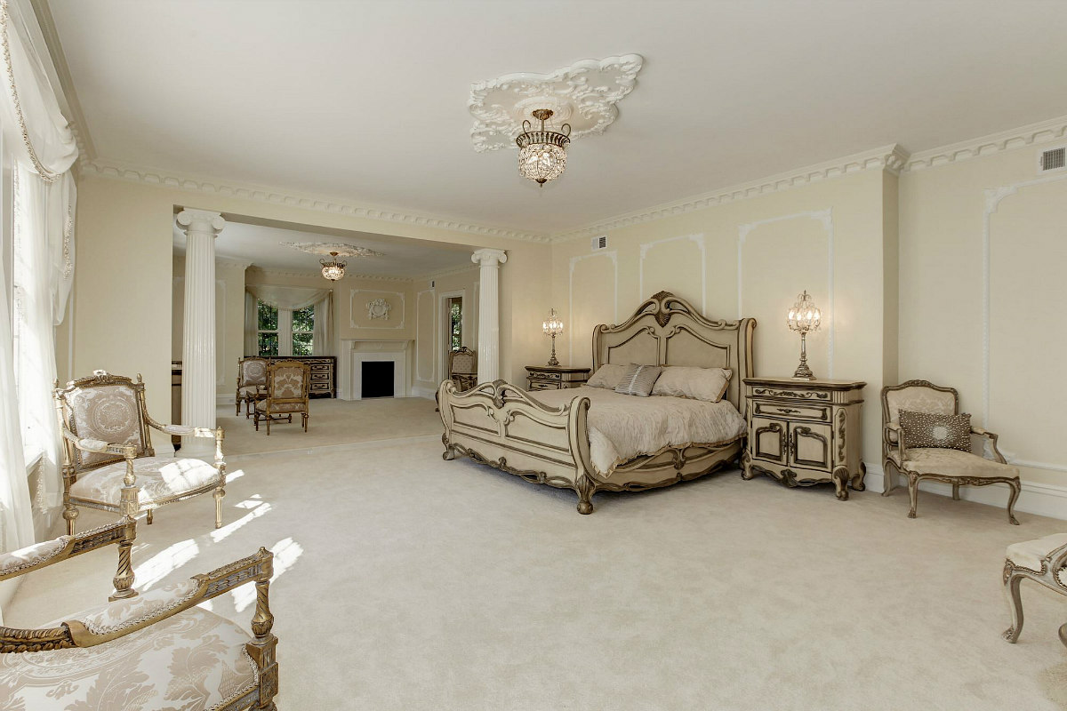 The First Home of Chevy Chase Lists for $25.9 Million: Figure 5