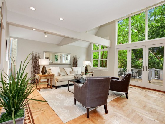 $376,000 Above Asking in Woodley Park